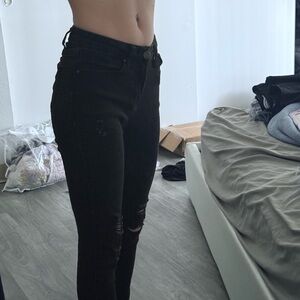 Black High-Waist Distressed Skinny Jeans
